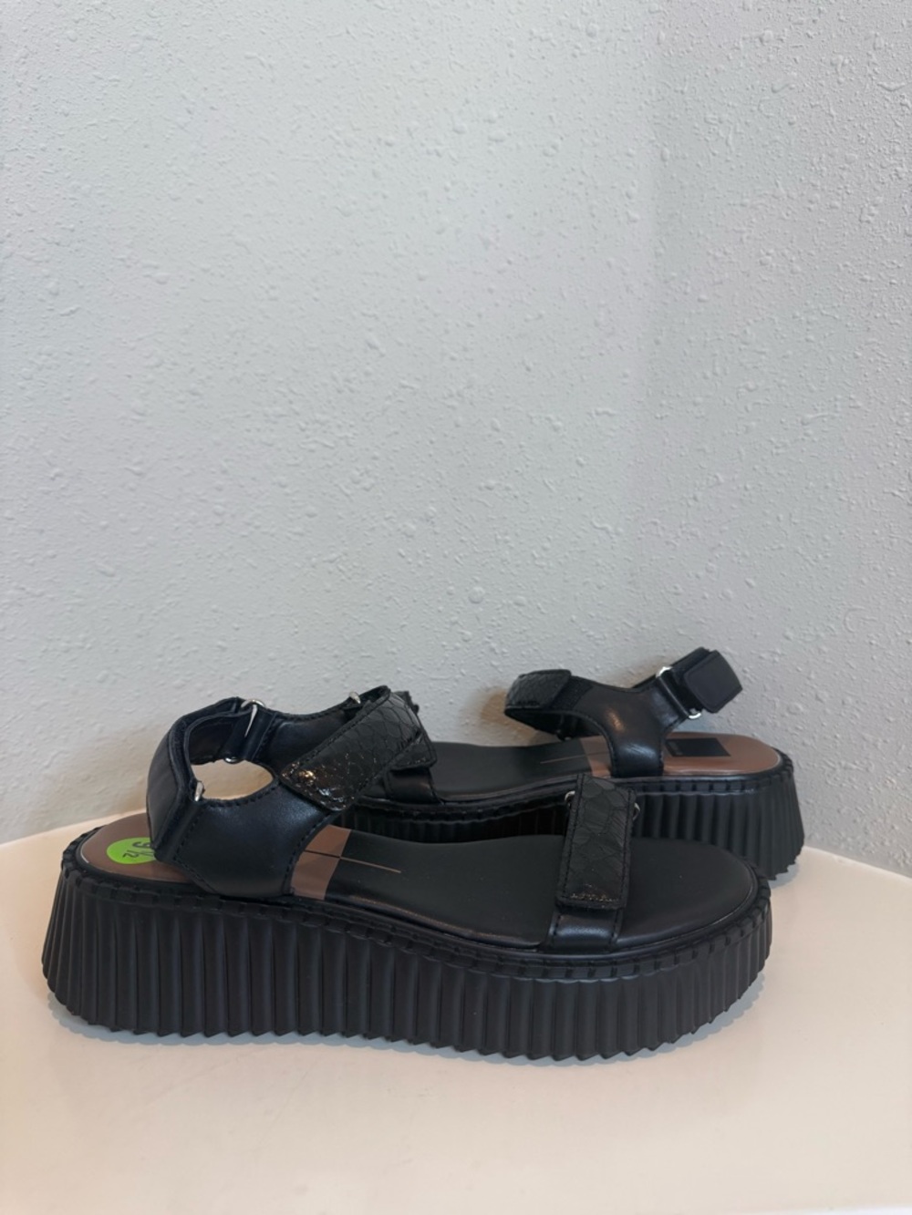 Dolce Vita Debra Embossed Leather Black Croc Platform Sandal Size 9.5 NWT - Picture 9 of 16